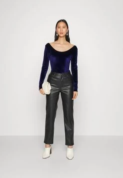 Modström - Damen NEMEA - Langarmshirt - Marine -Mads Nørgaard Verkäufe 2022 04567e22666c4c058aa01364f22dca4b