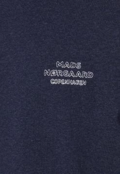 Mads Nørgaard - Herren DUSTY EMBROIDERY THOR TEE - T-Shirt Basic - Indigo 11 Mads Nørgaard - Herren DUSTY EMBROIDERY THOR TEE - T-Shirt Basic - Indigo -Mads Nørgaard Verkäufe 2022 0968cc3103a845f4ac7fe49b962737c4