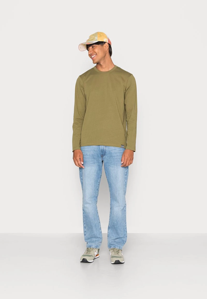 Mads Nørgaard - Herren ORGANIC THOR TEE - Langarmshirt - Sphagnum 4 Mads Nørgaard - Herren ORGANIC THOR TEE - Langarmshirt - Sphagnum – Bild 2