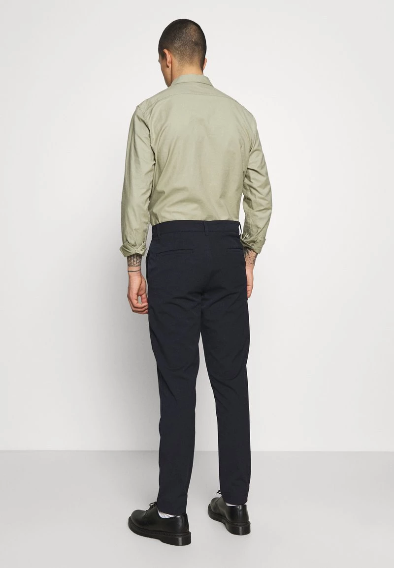 Mads Nørgaard FOLKE PETER - Stoffhose - Sky Captain - Herren 5 Mads Nørgaard FOLKE PETER - Stoffhose - Sky Captain - Herren – Bild 3