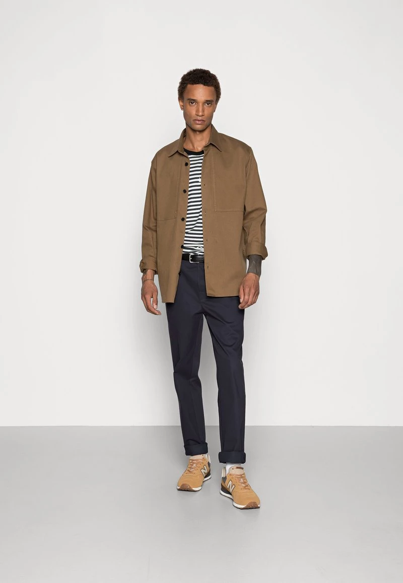 Mads Nørgaard - Herren COMBAT SETH - Hemd - Capers 4 Mads Nørgaard - Herren COMBAT SETH - Hemd - Capers – Bild 2