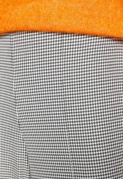 Mads Nørgaard HOUNDSTOOTH TECH PIRLA PANTS - Stoffhose - Black/snowwhite - Damen 11 Mads Nørgaard HOUNDSTOOTH TECH PIRLA PANTS - Stoffhose - Black/snowwhite - Damen -Mads Nørgaard Verkäufe 2022 0de2956d8ce94e8ab8b6b834e3f65b10