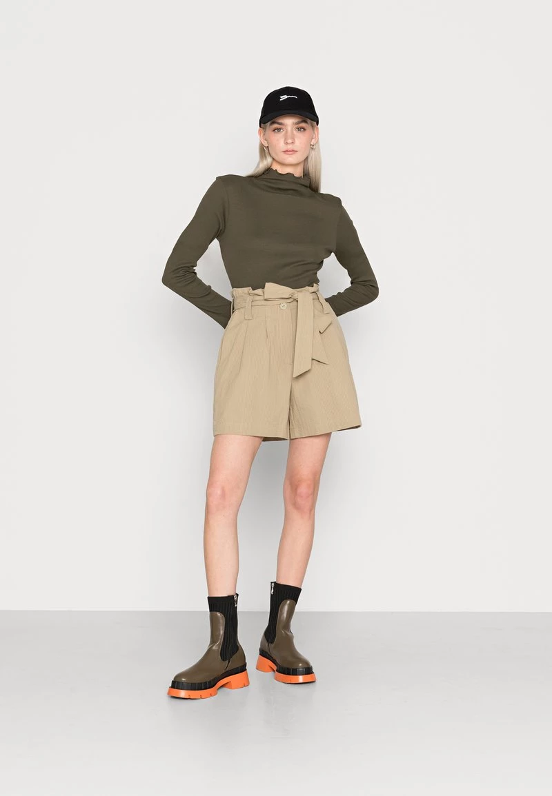Modström - Damen PANNE - Shorts - Khaki 4 Modström - Damen PANNE - Shorts - Khaki – Bild 2
