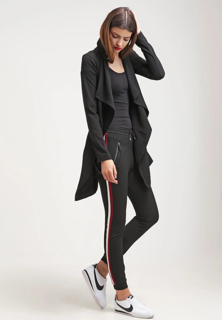 Modström TRICK - T-Shirt Basic - Black - Damen 4 Modström TRICK - T-Shirt Basic - Black - Damen – Bild 2