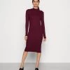 Modström - Damen KROWN NECK DRESS - Etuikleid - Currant 2 Modström - Damen KROWN NECK DRESS - Etuikleid - Currant -Mads Nørgaard Verkäufe 2022 14ea6963bb744021bd168314e99a927b