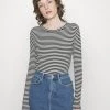 Mads Nørgaard - Damen STRIPE TUBA - Langarmshirt - Black/white -Mads Nørgaard Verkäufe 2022 1fef53afe21f499a9a2b20a81e3c1a5f
