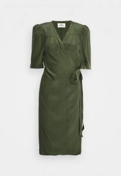 Mads Nørgaard LAIKA DRESS - Freizeitkleid - Forest Night - Damen 14 Mads Nørgaard LAIKA DRESS - Freizeitkleid - Forest Night - Damen -Mads Nørgaard Verkäufe 2022 246c0b8de4a34db1a55643304b7c3bd0