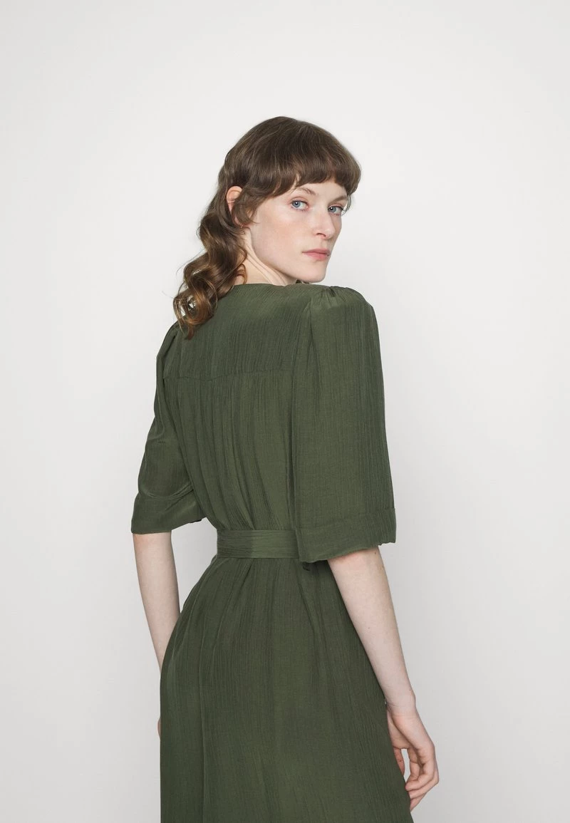 Mads Nørgaard LAIKA DRESS - Freizeitkleid - Forest Night - Damen 6 Mads Nørgaard LAIKA DRESS - Freizeitkleid - Forest Night - Damen – Bild 4