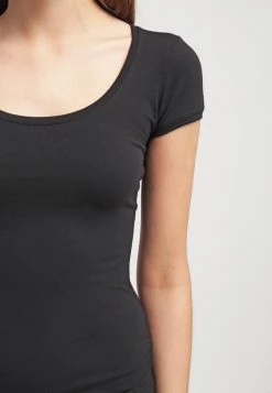 Modström TRICK - T-Shirt Basic - Black - Damen 12 Modström TRICK - T-Shirt Basic - Black - Damen -Mads Nørgaard Verkäufe 2022 2add1a4c87b94102a86725c88c240b2c