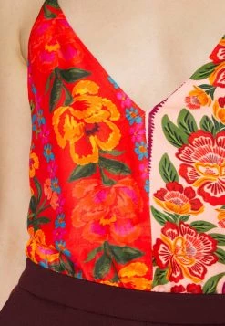 Modström - Damen TANNYMD SLIT PANTS - Stoffhose - Currant -Mads Nørgaard Verkäufe 2022 2cf1f3d4e5ab43eb994707768a7c7751