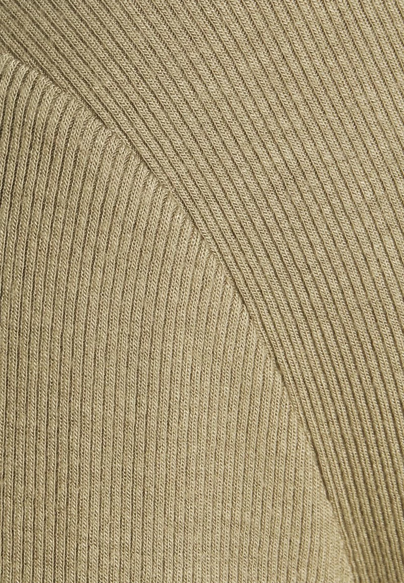 Modström - Damen KROWN - T-Shirt Basic - Light Khaki 9 Modström - Damen KROWN - T-Shirt Basic - Light Khaki – Bild 7