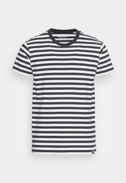 Mads Nørgaard MIDI THOR TEE - T-Shirt Print - Navy/white - Herren 10 Mads Nørgaard MIDI THOR TEE - T-Shirt Print - Navy/white - Herren -Mads Nørgaard Verkäufe 2022 305186dfa952440a9ac8f307fd908dcc