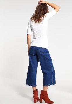 Modström - Damen KROWN - T-Shirt Basic - White -Mads Nørgaard Verkäufe 2022 3e8ad175987c441b9c3801d70928e16b