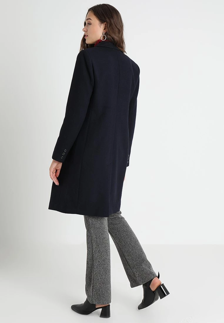 Modström ODELIA COAT - Klassischer Mantel - Navy Sky - Damen 5 Modström ODELIA COAT - Klassischer Mantel - Navy Sky - Damen – Bild 3
