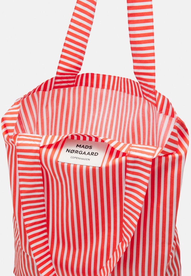 Mads Nørgaard SACKY ATOMA BAG - Shopping Bag - Cherry Tomato - Damen 4 Mads Nørgaard SACKY ATOMA BAG - Shopping Bag - Cherry Tomato - Damen – Bild 3