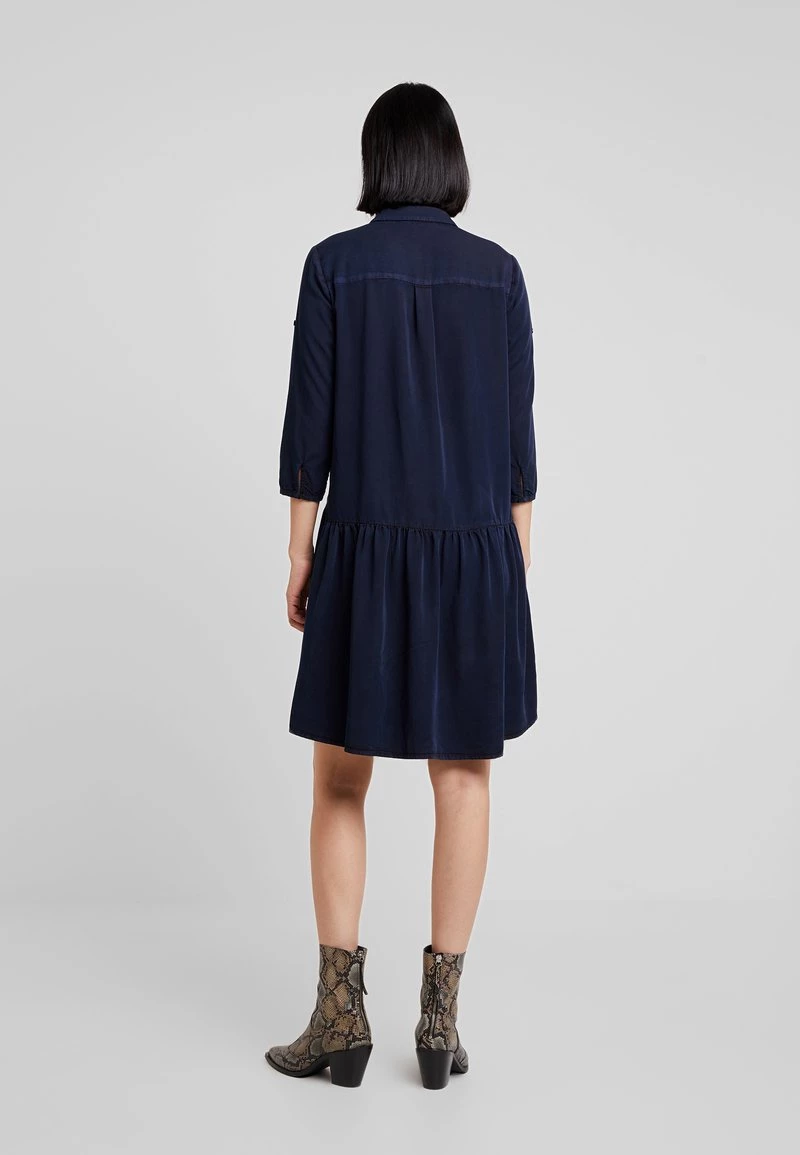 Modström - Damen REMEE DRESS - Blusenkleid - Navy Sky 5 Modström - Damen REMEE DRESS - Blusenkleid - Navy Sky – Bild 3
