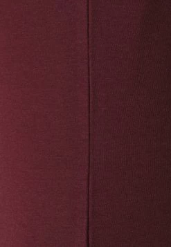 Modström - Damen TANSY DRESS - Jerseykleid - Currant -Mads Nørgaard Verkäufe 2022 53639e04be324b6b89342a6e260ba5c3