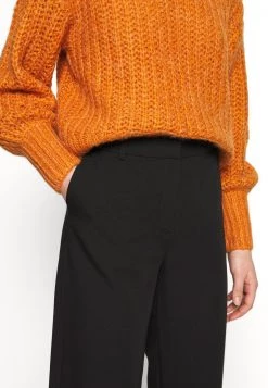 Modström - Damen KENDRICK CROPPED PANTS - Stoffhose - Black 11 Modström - Damen KENDRICK CROPPED PANTS - Stoffhose - Black -Mads Nørgaard Verkäufe 2022 56884e3abbb64ef9938dd25b4dba1fcd