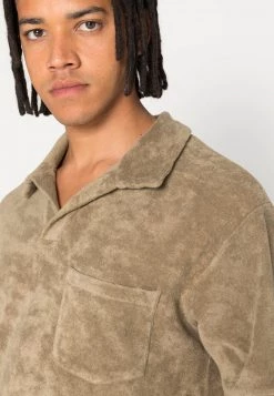 Mads Nørgaard - Herren SUMMER TERRY TEE - T-Shirt Basic - Overland Trek -Mads Nørgaard Verkäufe 2022 5857f69641054821b7ef49e5d0355b01