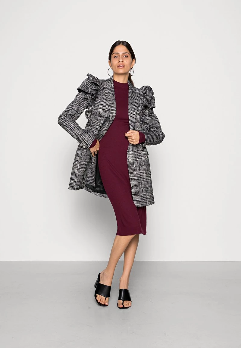 Modström - Damen KROWN NECK DRESS - Etuikleid - Currant 4 Modström - Damen KROWN NECK DRESS - Etuikleid - Currant – Bild 2