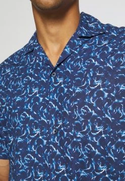 Mads Nørgaard - Herren SONAR PRINT SAMSON - Hemd - Sky Captain 11 Mads Nørgaard - Herren SONAR PRINT SAMSON - Hemd - Sky Captain -Mads Nørgaard Verkäufe 2022 64ee66c33eaf4ffb9b2d109817211a90