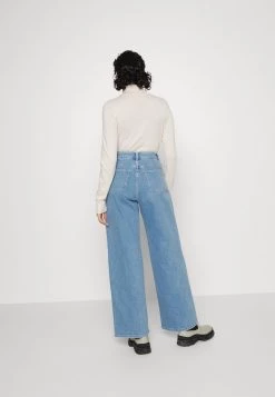 Modström - Damen OLLIMD - Flared Jeans - Light Blue -Mads Nørgaard Verkäufe 2022 6dfbdaa7bb7e4364896110cafed18480