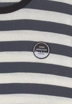 Mads Nørgaard MIDI TOBINO TEE UNISEX - Langarmshirt - Black/marshmallow/dark Slate 7 Mads Nørgaard MIDI TOBINO TEE UNISEX - Langarmshirt - Black/marshmallow/dark Slate -Mads Nørgaard Verkäufe 2022 752d519c03894fa984e72d2d3f51aea9