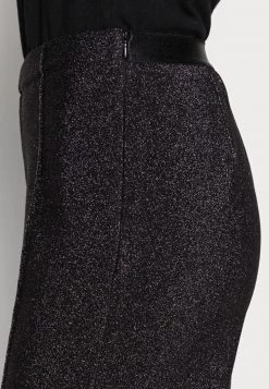 Mads Nørgaard - Damen GLITTER STRETCH PIRLA PANTS - Stoffhose - Metallic Winetasting 11 Mads Nørgaard - Damen GLITTER STRETCH PIRLA PANTS - Stoffhose - Metallic Winetasting -Mads Nørgaard Verkäufe 2022 77f916ce6b1d49849d42eb1d0d175093