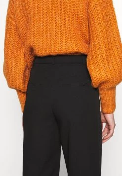 Modström - Damen KENDRICK CROPPED PANTS - Stoffhose - Black 13 Modström - Damen KENDRICK CROPPED PANTS - Stoffhose - Black -Mads Nørgaard Verkäufe 2022 79662a597ec740949bab91b636525020