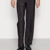 Mads Nørgaard - Damen GLITTER STRETCH PIRLA PANTS - Stoffhose - Metallic Winetasting