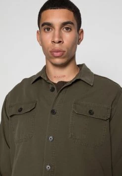 Mads Nørgaard DYED STERN - Hemd - Olive Night - Herren 11 Mads Nørgaard DYED STERN - Hemd - Olive Night - Herren -Mads Nørgaard Verkäufe 2022 878860a9b2e24618a5291008858a35a4