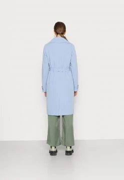 Modström HIRO JACKET - Trenchcoat - Cornflower - Damen -Mads Nørgaard Verkäufe 2022 896cf64f57b14edda3947996bdfe16b5