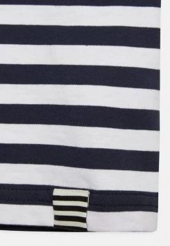 Mads Nørgaard ORGANIC MIDI THORLINO TEE UNISEX - T-Shirt Print - Navy/white 7 Mads Nørgaard ORGANIC MIDI THORLINO TEE UNISEX - T-Shirt Print - Navy/white -Mads Nørgaard Verkäufe 2022 8a6441e118574bd0adb8df1b31f8d2f0