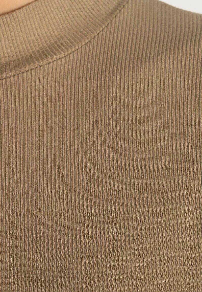 Modström KROWN - T-Shirt Basic - Canyon Clay - Damen 7 Modström KROWN - T-Shirt Basic - Canyon Clay - Damen – Bild 5