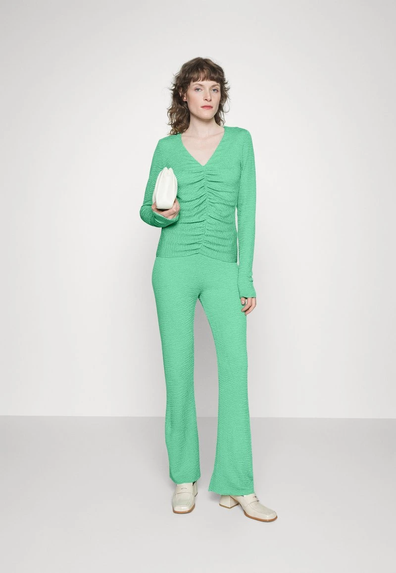 Mads Nørgaard - Damen FLEX LONNIE PANTS - Stoffhose - Light Grass Green 4 Mads Nørgaard - Damen FLEX LONNIE PANTS - Stoffhose - Light Grass Green – Bild 2