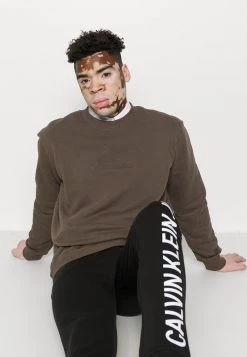 Mads Nørgaard STANDARD EMBO CREW - Sweatshirt - Turkish Coffee - Herren -Mads Nørgaard Verkäufe 2022 96a6ceb9ce3d42b1a5d2a4dec0211388