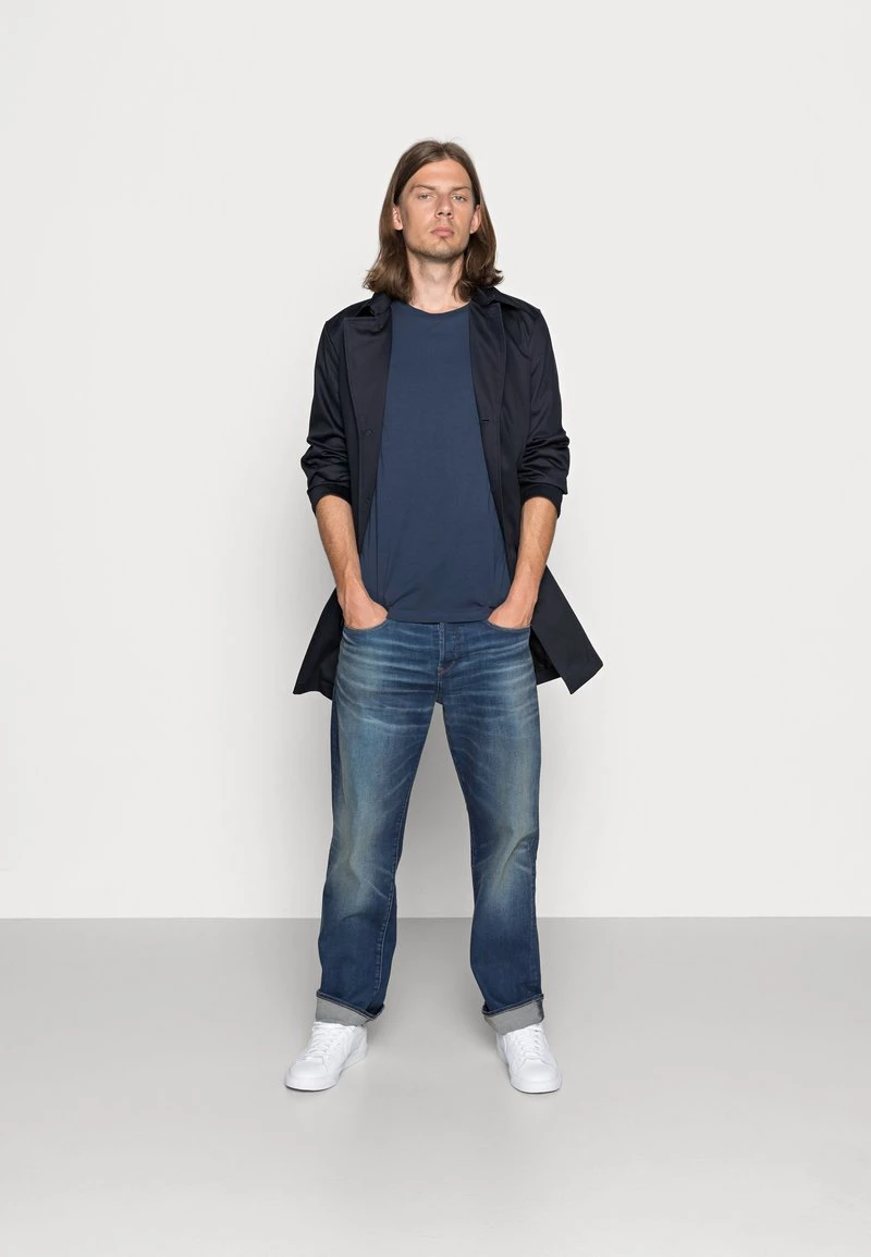 Mads Nørgaard FAVORITE THOR - T-Shirt Basic - Navy - Herren 4 Mads Nørgaard FAVORITE THOR - T-Shirt Basic - Navy - Herren – Bild 2