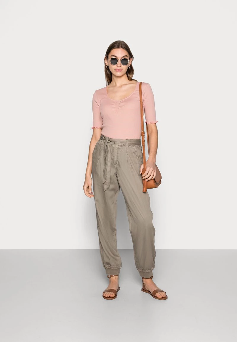 Mads Nørgaard STRIPE TINNA - T-Shirt Print - Multi Incense - Damen 4 Mads Nørgaard STRIPE TINNA - T-Shirt Print - Multi Incense - Damen – Bild 2