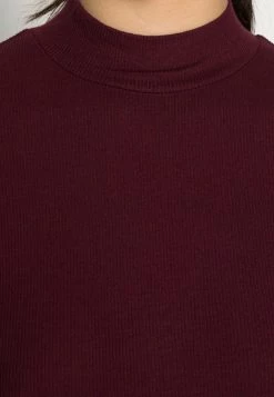 Modström - Damen KROWN - T-Shirt Basic - Currant -Mads Nørgaard Verkäufe 2022 a234977676df4a57964e15c9d65b30fa