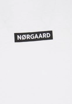 Mads Nørgaard - Herren BOX LOGO TWIN - T-Shirt Print - White 7 Mads Nørgaard - Herren BOX LOGO TWIN - T-Shirt Print - White -Mads Nørgaard Verkäufe 2022 a2b3f003fd9f49a4b3fe9972503f79f1