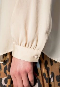 Modström LEAH - Bluse - Cream Milk - Damen 11 Modström LEAH - Bluse - Cream Milk - Damen -Mads Nørgaard Verkäufe 2022 a6ddd817f6bd4315a763719aac8864e9