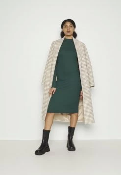 Modström - Damen KROWN NECK DRESS - Etuikleid - Bottle Green -Mads Nørgaard Verkäufe 2022 c1d298d5b43e4d4b847ff7163f3cd44d