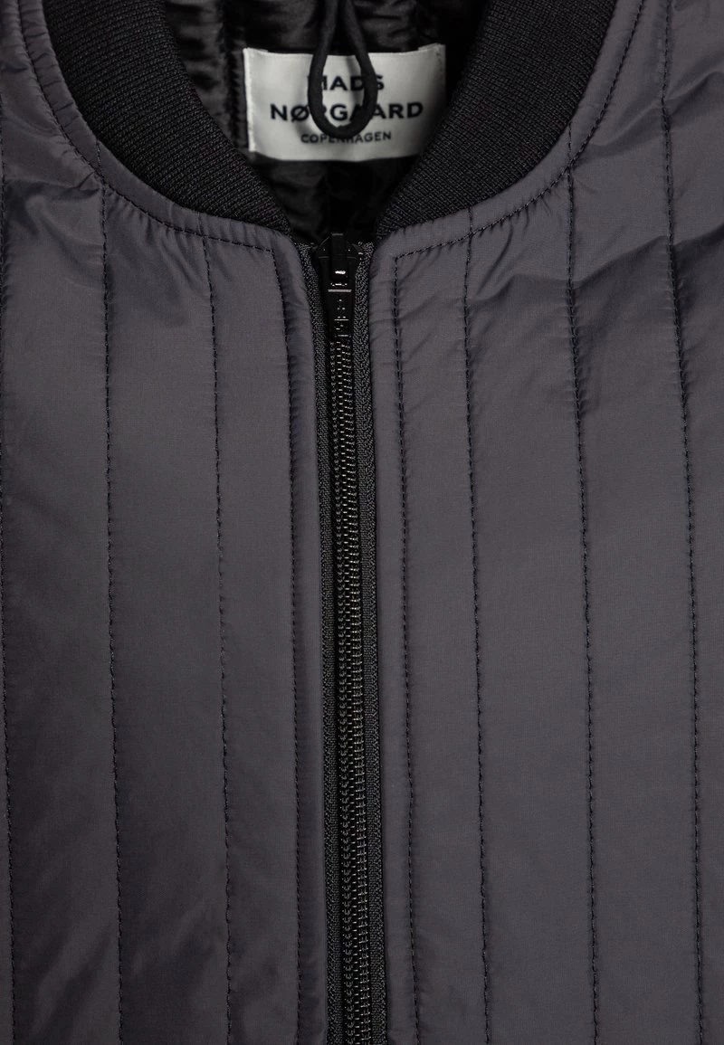 Mads Nørgaard QUILT JANUNO - Übergangsjacke - Obsidian - Kinder 5 Mads Nørgaard QUILT JANUNO - Übergangsjacke - Obsidian - Kinder – Bild 3