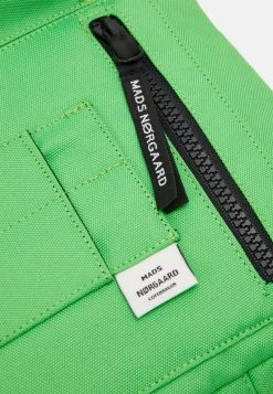 Mads Nørgaard BEL ONE CAPPA BAG UNISEX - Umhängetasche - Classic Green -Mads Nørgaard Verkäufe 2022 d1632b8fbc3544978a5f714adb864406
