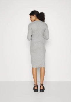 Modström KROWN T NECK DRESS - Strickkleid - Grey Melange - Damen 13 Modström KROWN T NECK DRESS - Strickkleid - Grey Melange - Damen -Mads Nørgaard Verkäufe 2022 d420beb1a7d54ff884f39bb131a8766c