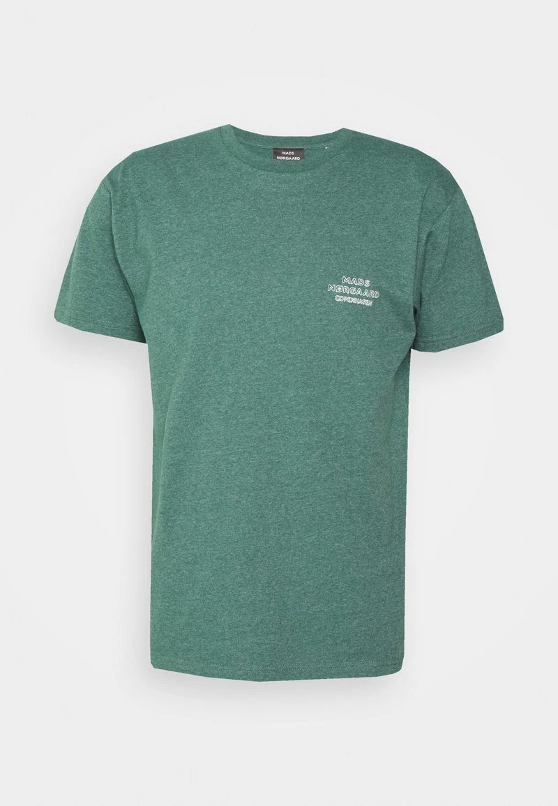 Mads Nørgaard DUSTY EMBROIDERY THOR TEE - T-Shirt Basic - Duck Green - Herren 6 Mads Nørgaard DUSTY EMBROIDERY THOR TEE - T-Shirt Basic - Duck Green - Herren – Bild 4