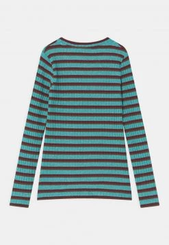 Mads Nørgaard Verkäufe 2022 -Mads Nørgaard Verkäufe 2022 dfb767d277444b69afa69184b95c3446