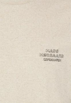 Mads Nørgaard DUSTY EMBROIDERY THOR TEE - T-Shirt Basic - Summer Sand - Herren -Mads Nørgaard Verkäufe 2022 e27b10c76cbf4c0f8a3cec66bb4f0f69