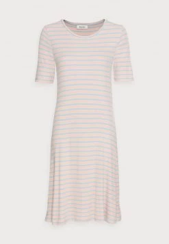 Modström - Damen ITTAKA DRESS - Jerseykleid - Peach -Mads Nørgaard Verkäufe 2022 e92ae72c48b04204a99b425ef2ed3e07