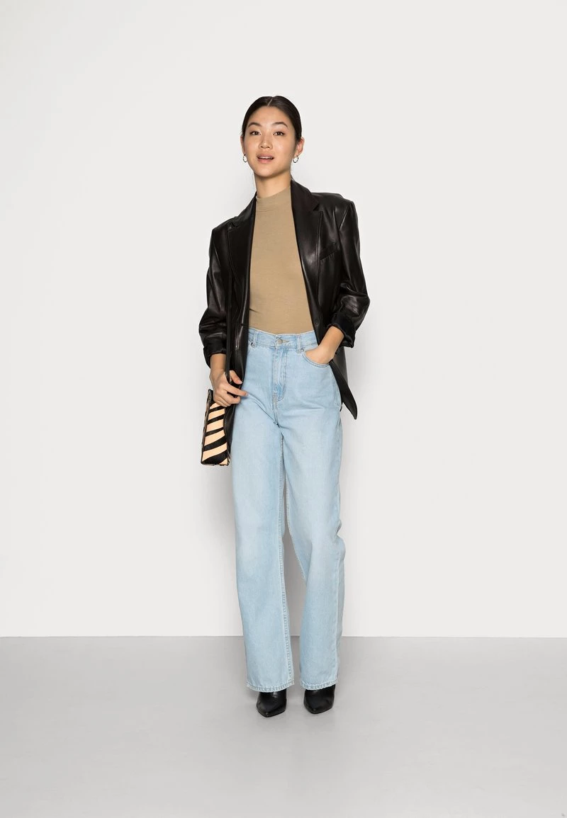 Modström KROWN - T-Shirt Basic - Canyon Clay - Damen 4 Modström KROWN - T-Shirt Basic - Canyon Clay - Damen – Bild 2